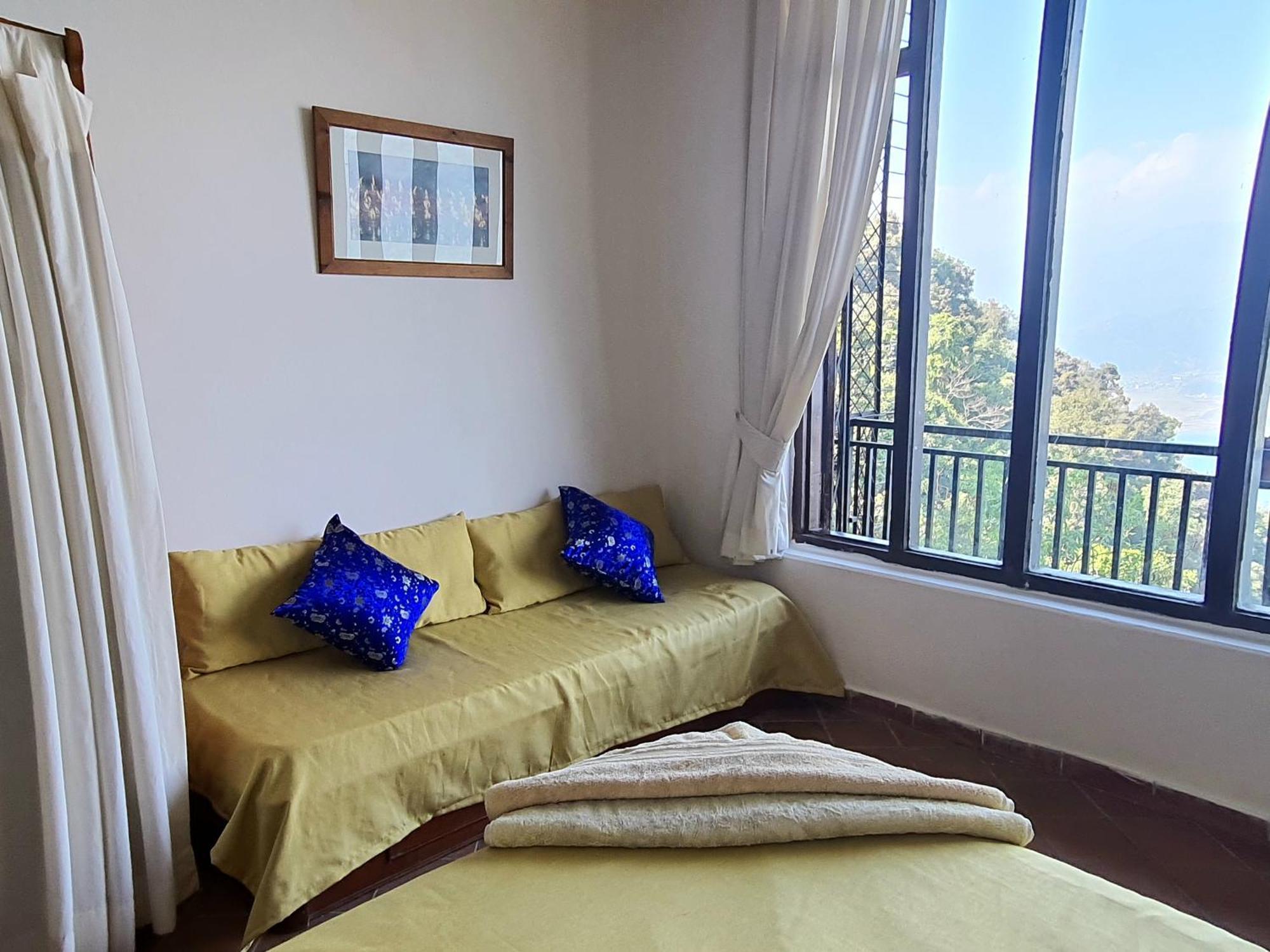 Peace Dragon Lodge Pokhara Exterior photo