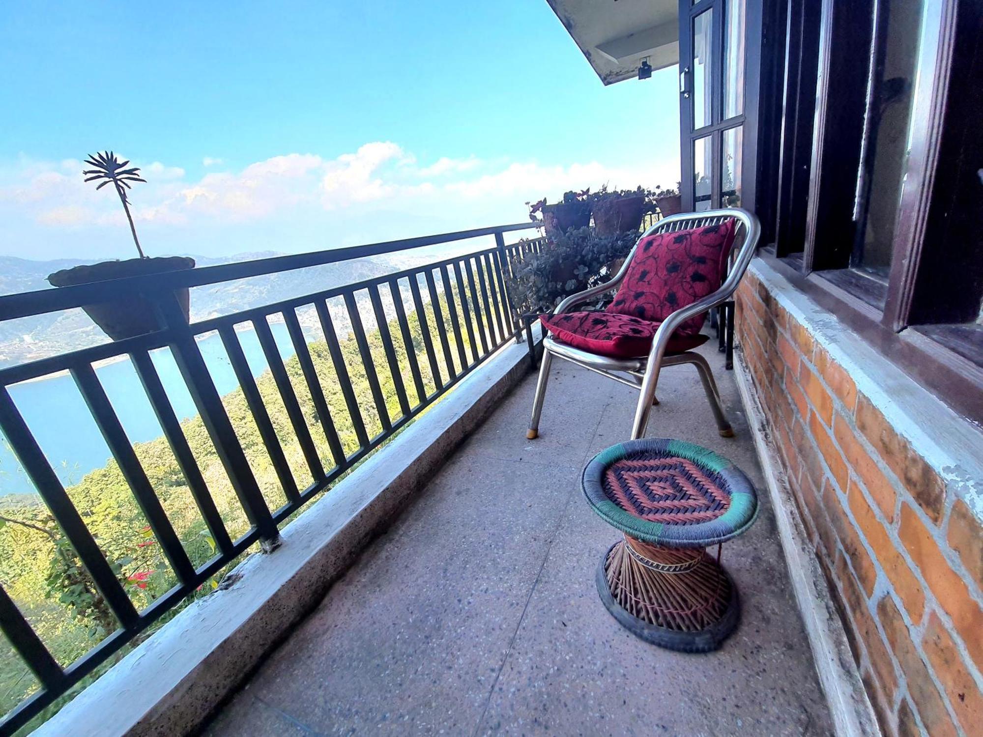 Peace Dragon Lodge Pokhara Exterior photo