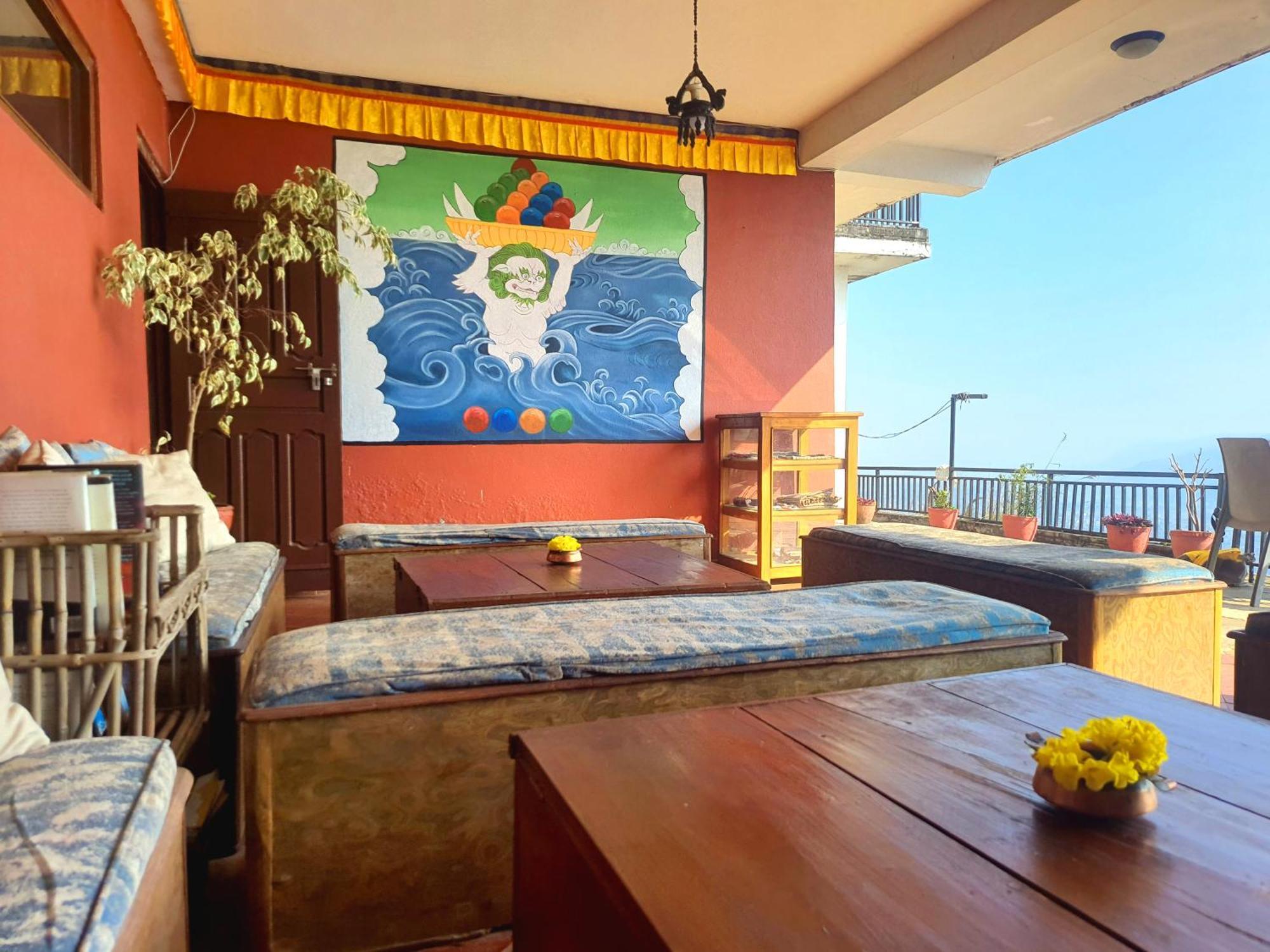 Peace Dragon Lodge Pokhara Exterior photo