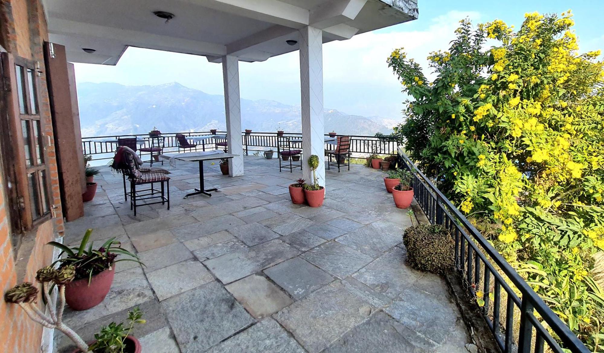Peace Dragon Lodge Pokhara Exterior photo