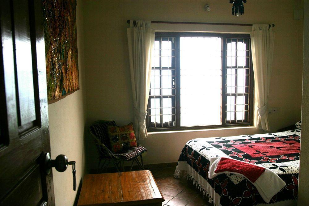 Peace Dragon Lodge Pokhara Exterior photo